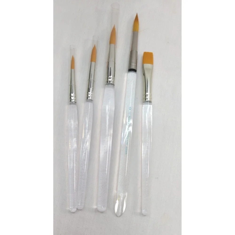 70 Plus New Craft Paintbrushes Mostly Royal‎ Some Loew Cornell comes with Holder